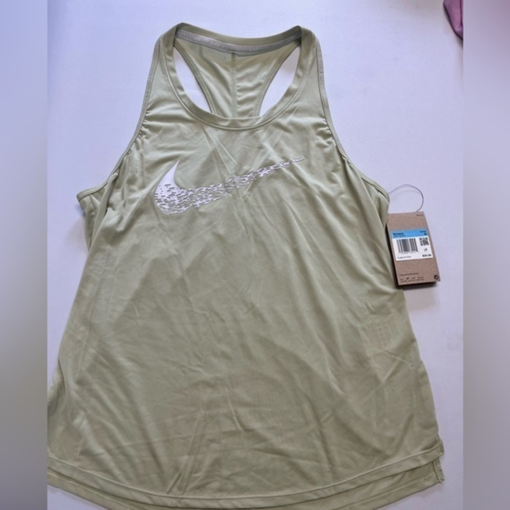 Women’s Nike‎ swoosh
